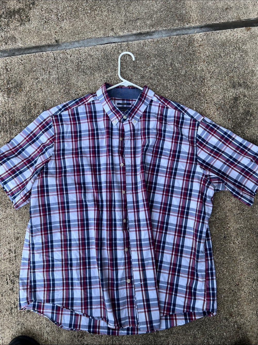 Men's Short-Sleeve Plaid Button-Up Shirt - Blue & Red